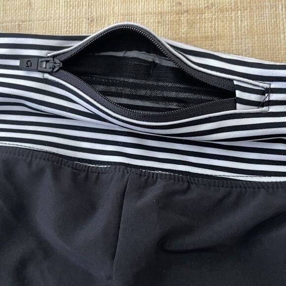 Gap Fit Black Athletic Bike Shorts S Activewear White Stripes Zip Pocket GStep - Picture 5 of 10